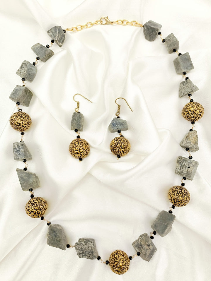 Hanya Black Natural Stone Necklace Set