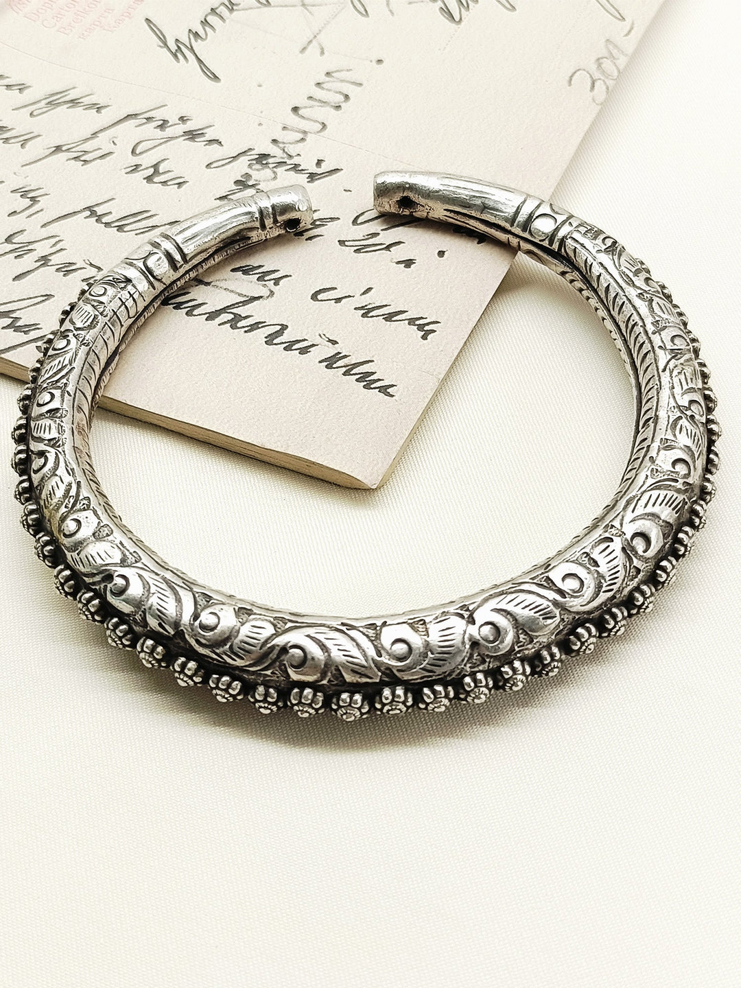 https://cdn.shopify.com/s/files/1/0607/4479/4285/files/1_6a427828-aa81-4039-8919-61e3cc2ef887.jpg?v=1756724320