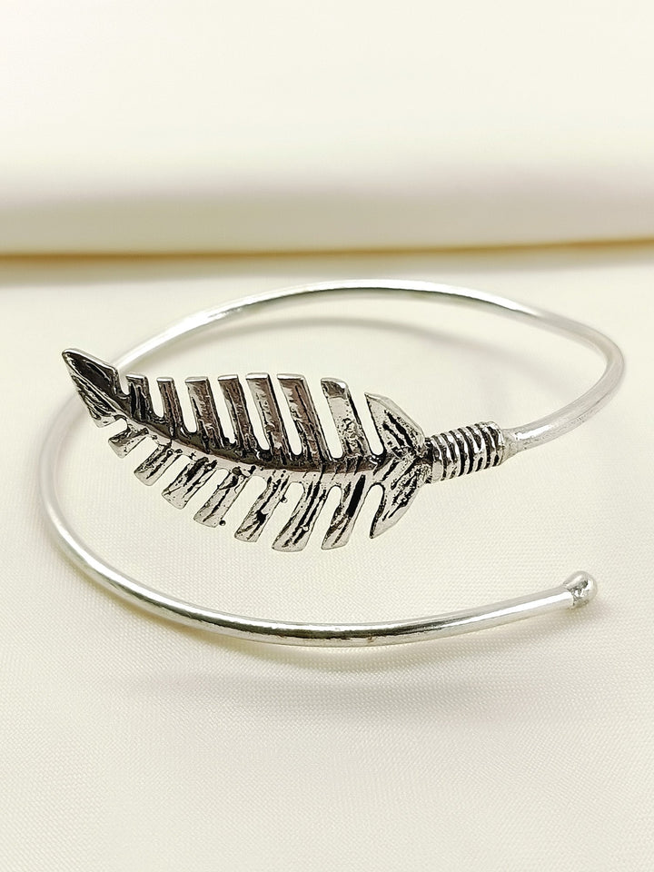 Naveen Silver Leaf Feather Men&