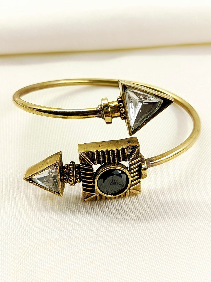 Pratik Men’s Geometric Black Stone Bracelet