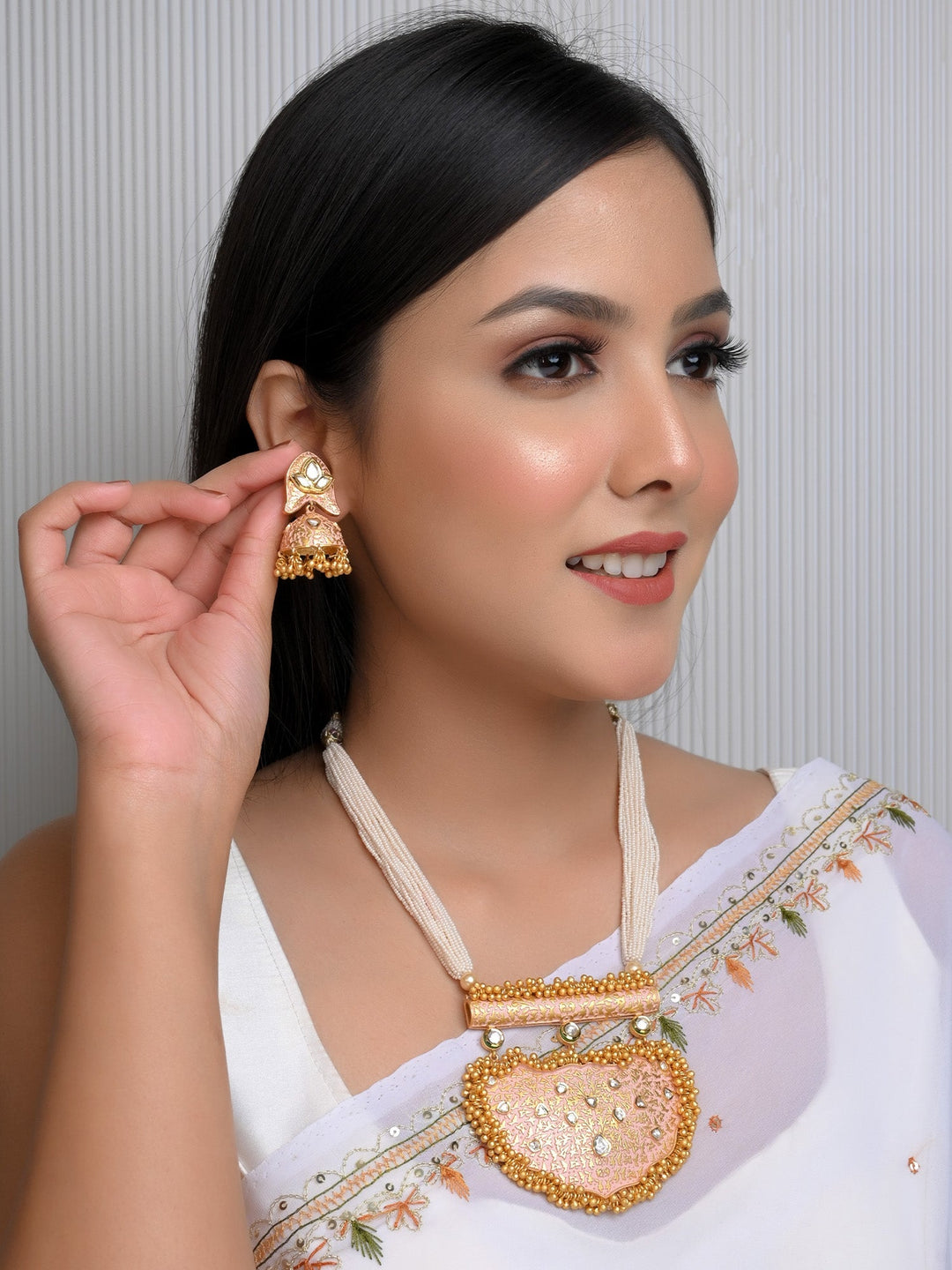 Naazneen Baby Pink Meenakari Pendant Set