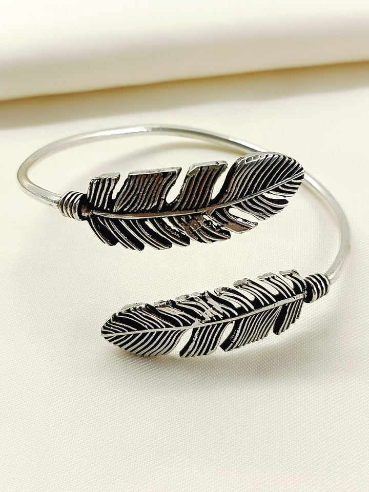 Samuel Silver Twin Feather Men&