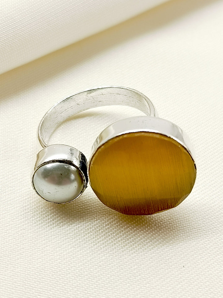 Aadh Yellow Oxidized Finger Ring