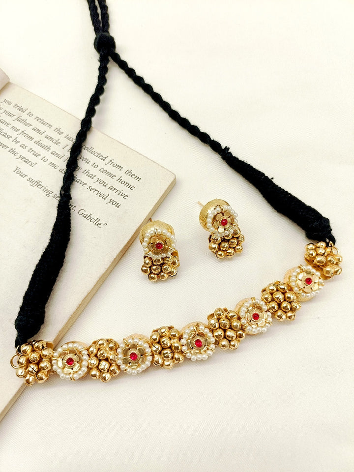 Ghini Maroon Oxidized Choker Set - Gold Plating