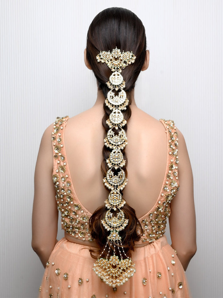 Meenakumari White Braid Accessories In Kundan