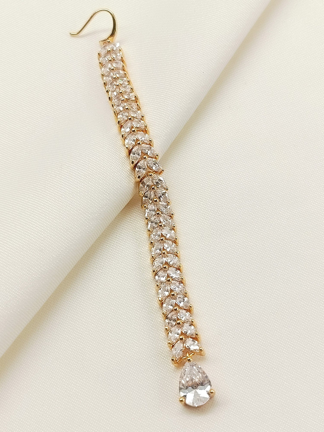 Gamya White American Diamond Teeka