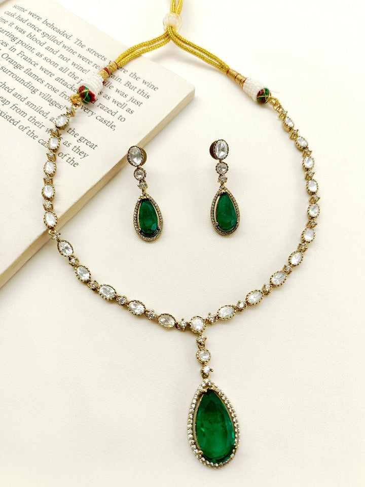 Kaila Emerald Victorian Necklace Set