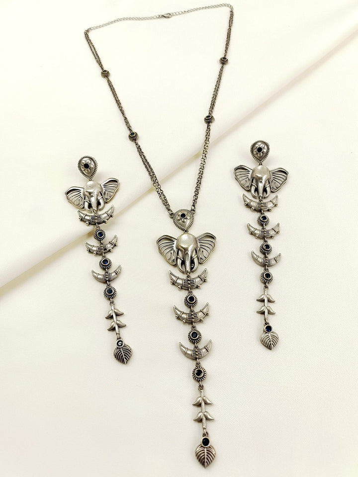 Rubi Blue Oxidized Pendant Set