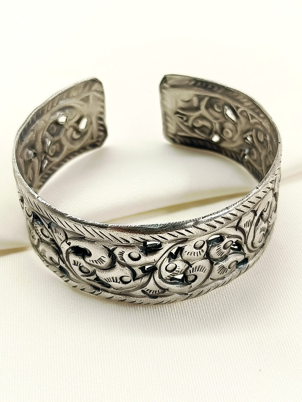https://cdn.shopify.com/s/files/1/0607/4479/4285/files/1_eefeaa5b-de30-40b4-9db4-b018e92f4afb.jpg?v=1778064316