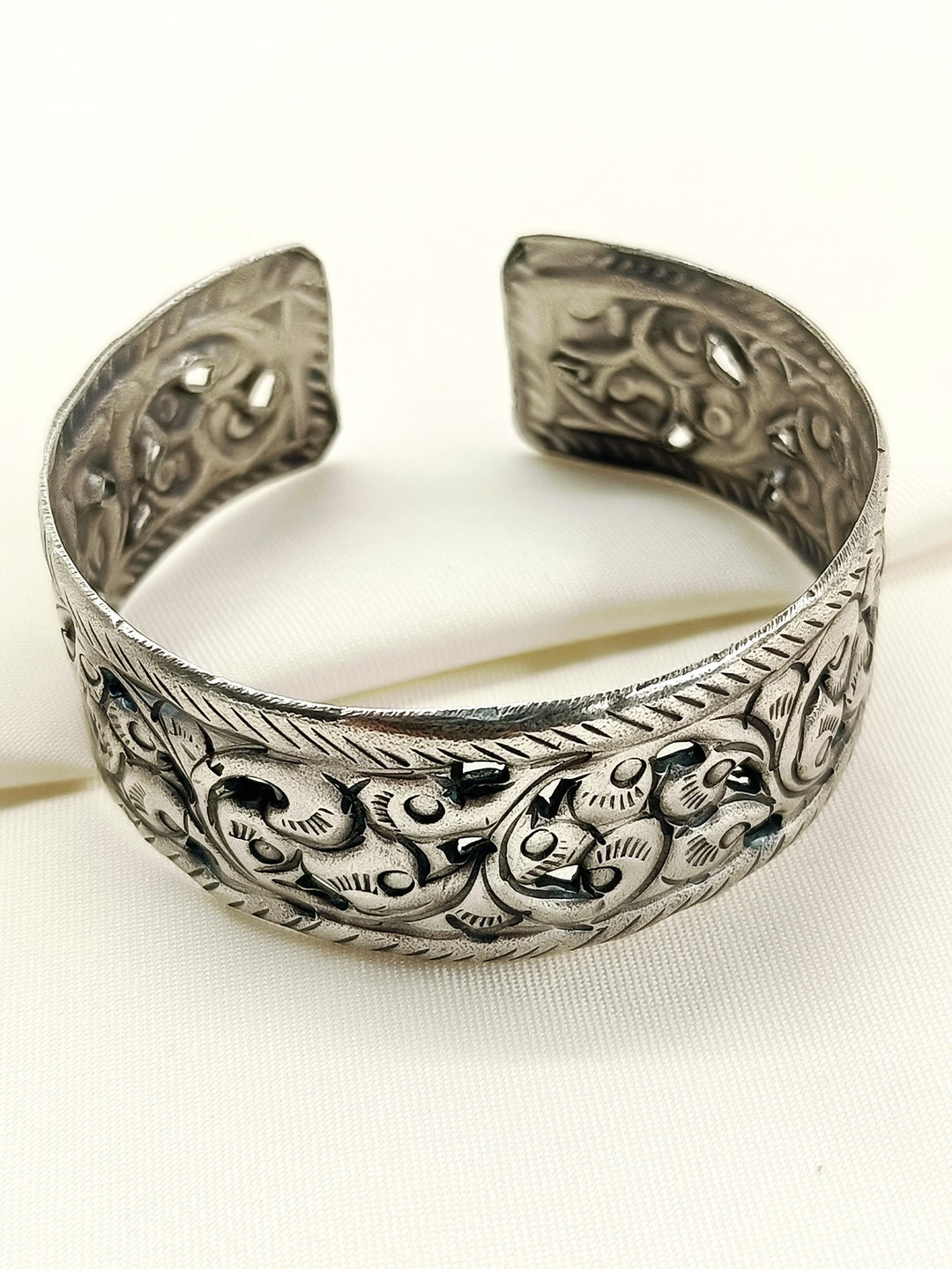 https://cdn.shopify.com/s/files/1/0607/4479/4285/files/1_eefeaa5b-de30-40b4-9db4-b018e92f4afb.jpg?v=1778064316