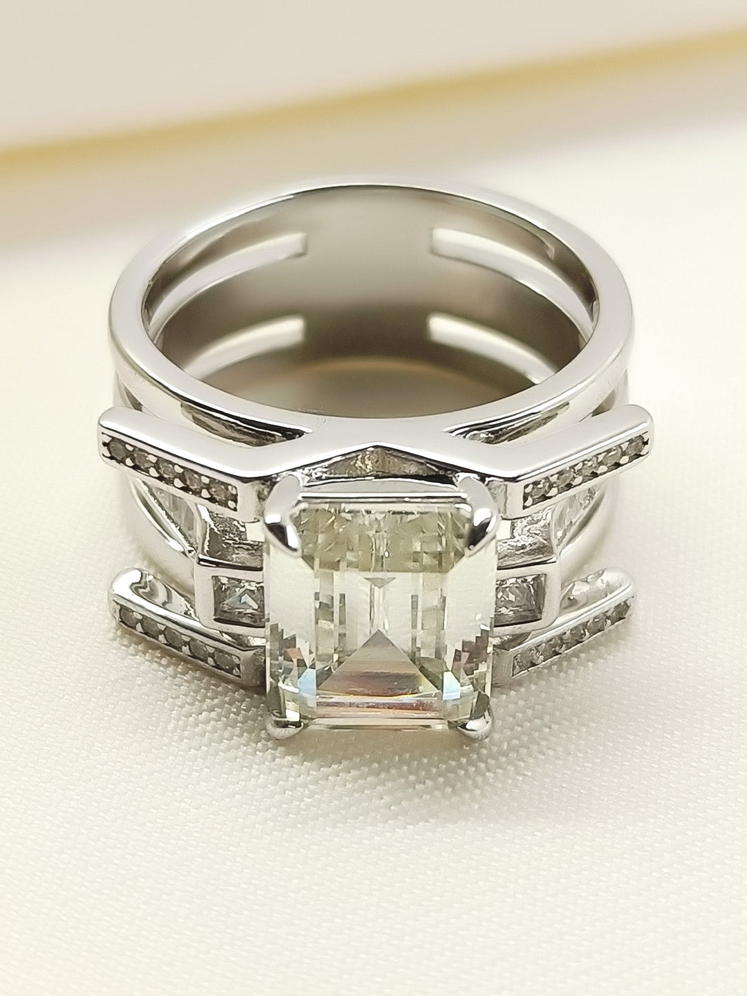 https://cdn.shopify.com/s/files/1/0607/4479/4285/files/1_f26ed9b4-0d56-4ca1-be42-bf559a53236b.jpg?v=1773665498