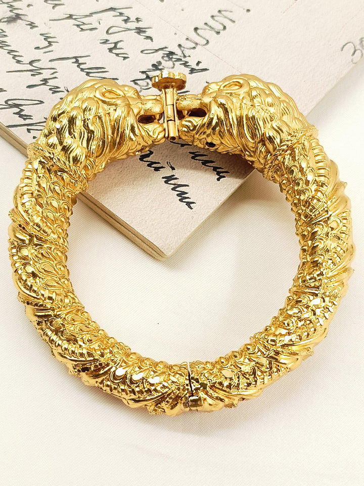 Mihir Golden Men's Royal Lion Kada