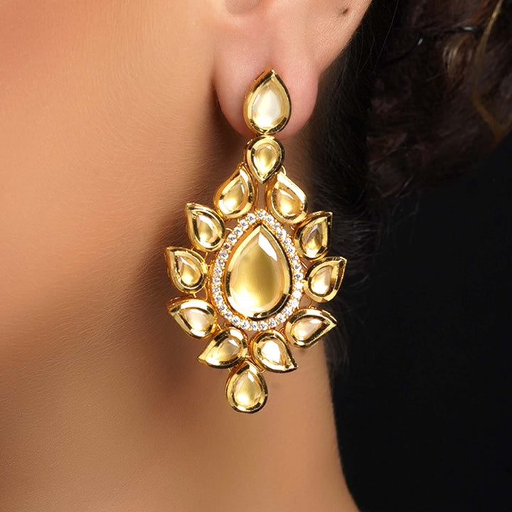 Anshu High Qwality Gold Plated Kundan Earrings