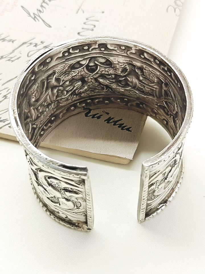 Trailokya Plain Oxidized Bracelet