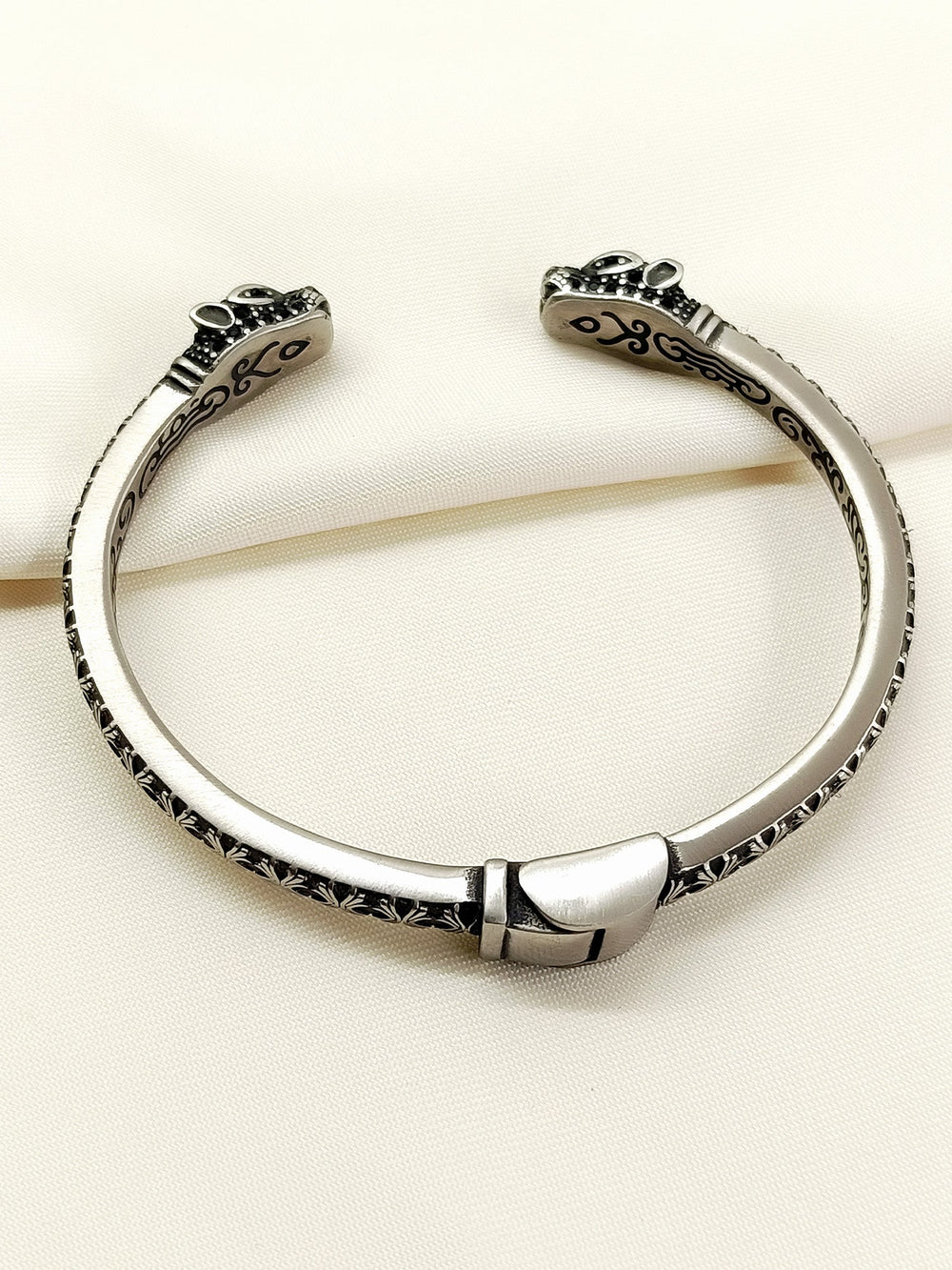 Shivek Panther Gun Metal Men's Bracelet