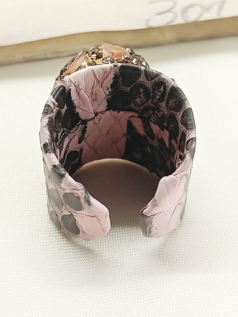 https://cdn.shopify.com/s/files/1/0607/4479/4285/files/2_6a02002c-cfe4-4af8-b916-449904a90dad.jpg?v=1763461400