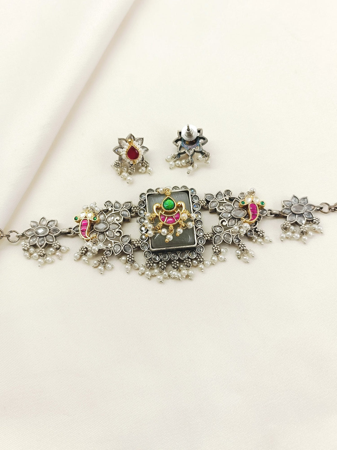 Ishmita Grey Oxidized Choker Set