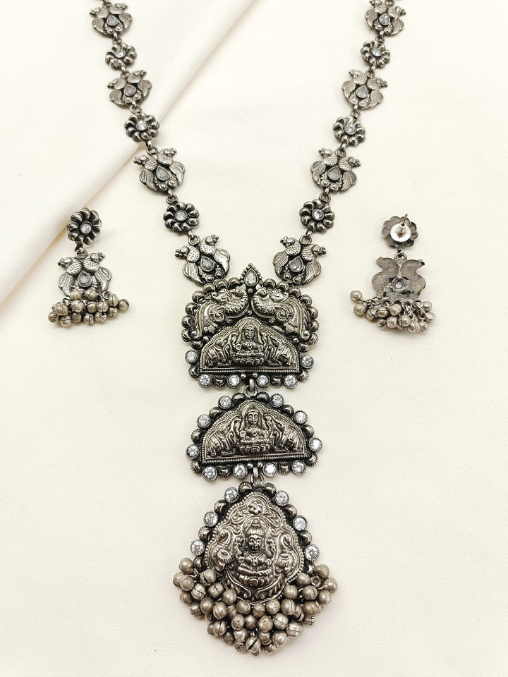 Hritika White Oxidized Necklace Set