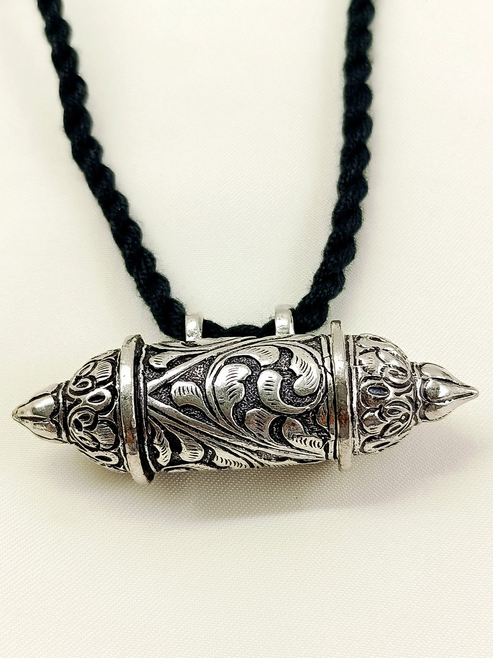Pravik Black Oxidized Tabiz Men's Neckpiece