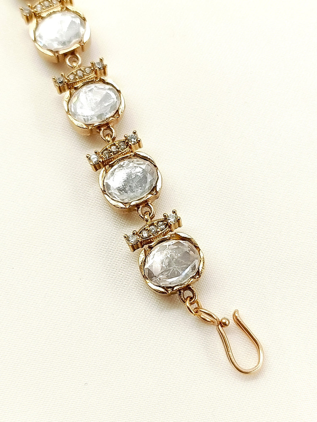 Kaya White Kundan Bracelet