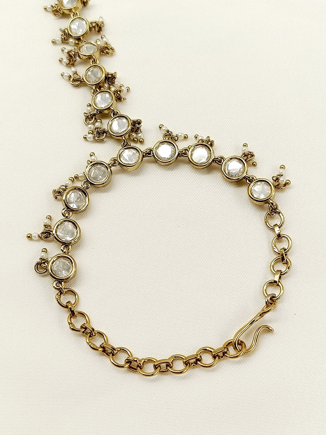 Mushtad White Kundan Hathphool Set Of 2