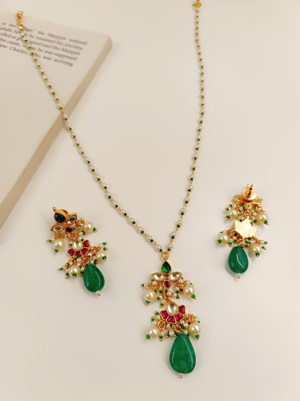 Ravalee M & G Kundan Pendant Set