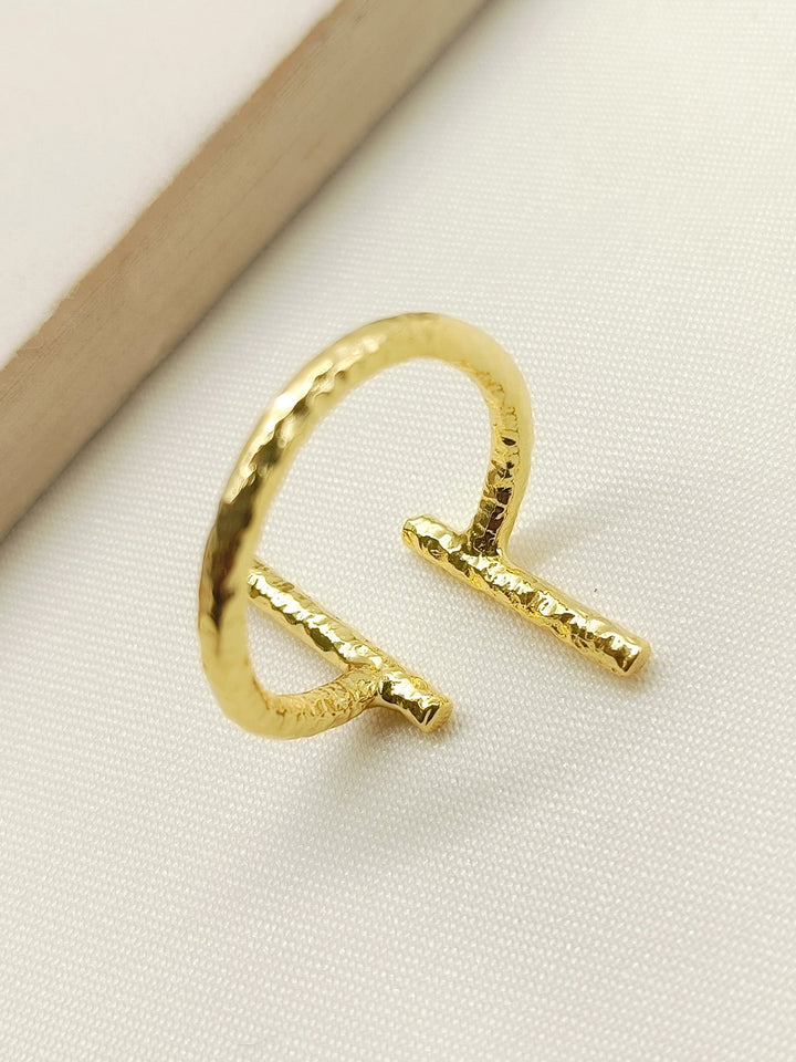 Trellis Golden Western Finger Ring