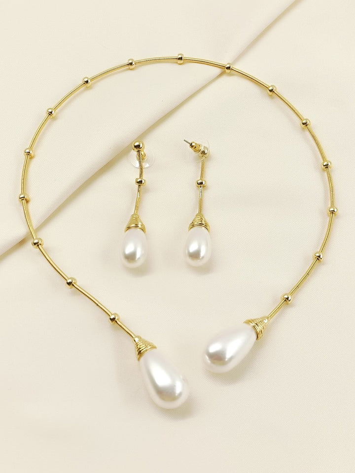 Pankriti White Pearl Western Necklace Set
