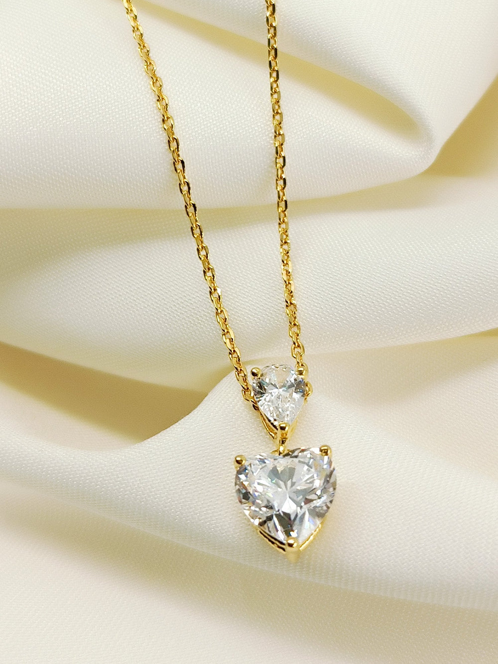 https://cdn.shopify.com/s/files/1/0607/4479/4285/files/2_36f412cb-bb22-4aa7-be11-8a40a32cab32.jpg?v=1778152932