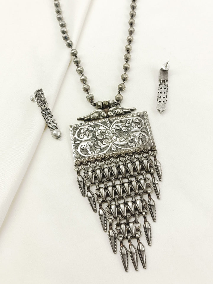 Qaynat Plain Oxidized Necklace Set