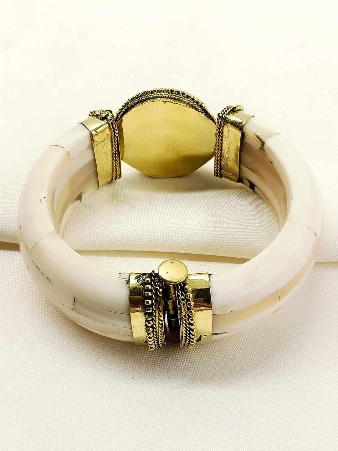 Idhik Men’s Royal Black Onyx Stone Tribal Bone Bracelet
