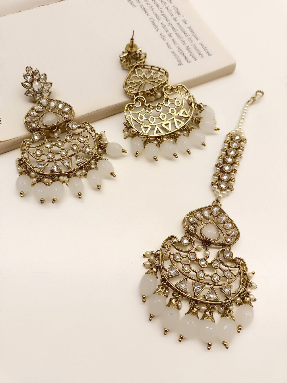 Anwesha Gray Polki Earrings With Teeka