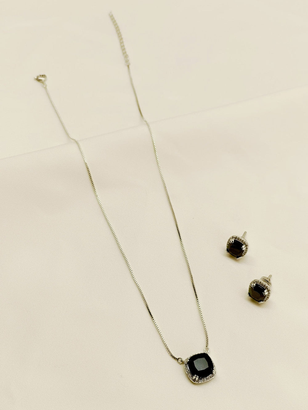 Iffat Black American Diamond Pendant Set