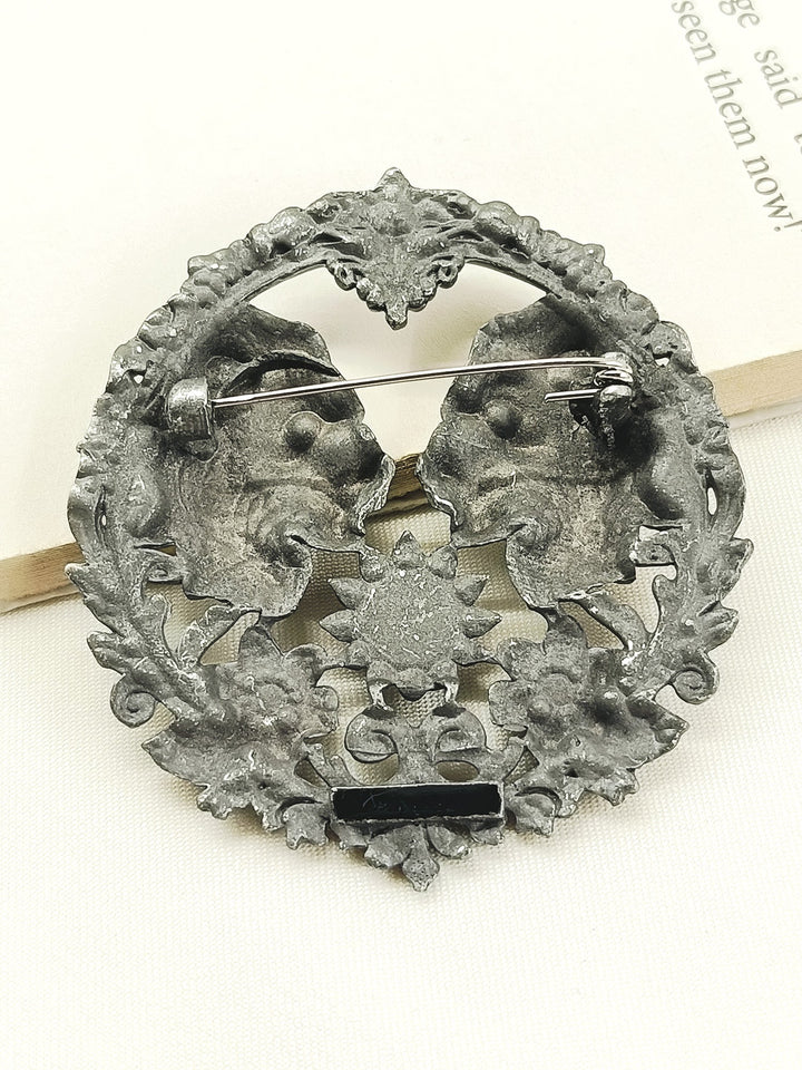 Parthiv Grey Lion Men's Brooch