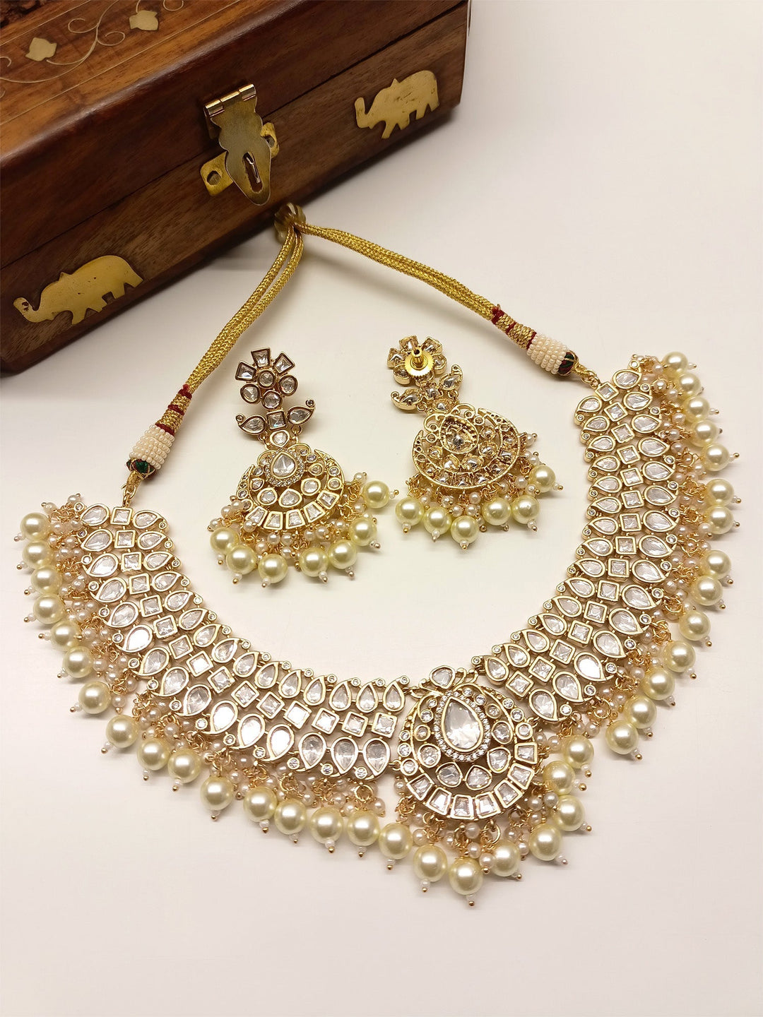 Adalyn White Kundan Necklace Set