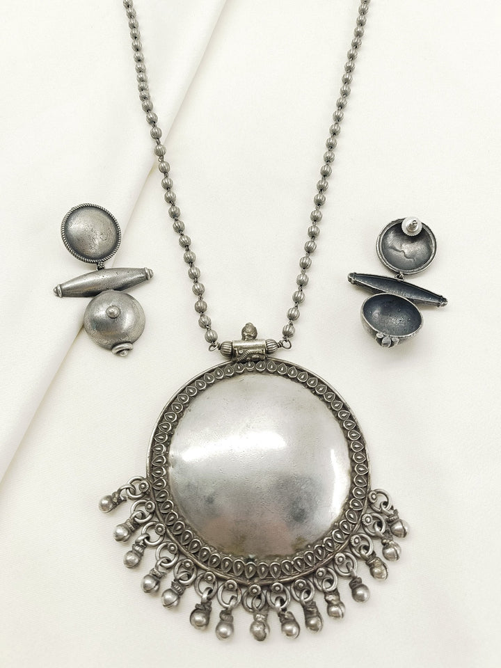 Xyrah Plain Oxidized Necklace Set