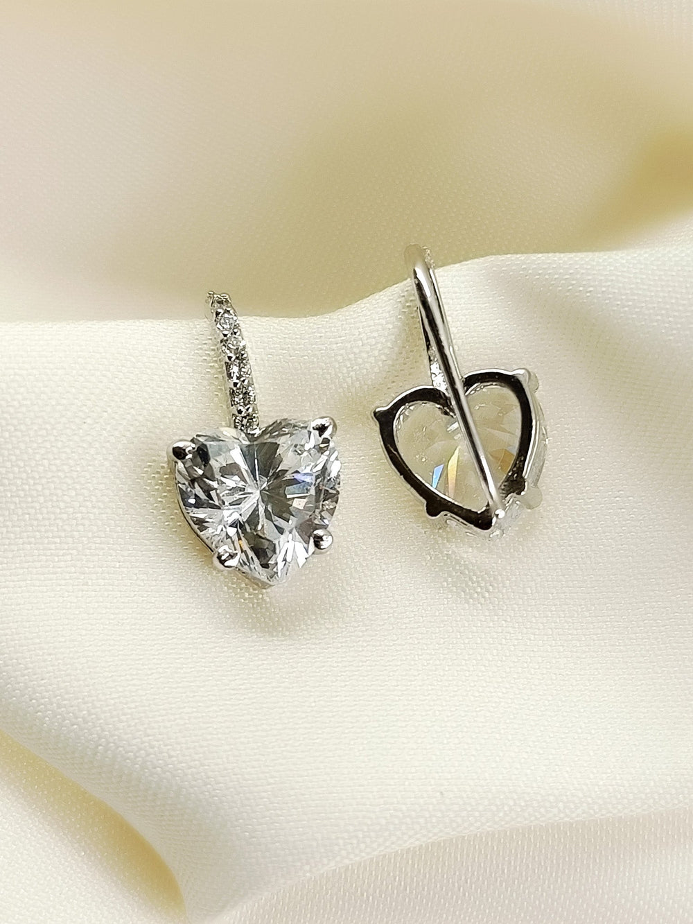 https://cdn.shopify.com/s/files/1/0607/4479/4285/files/2_5406af7d-5527-4bb9-b579-70d3c7197a7b.jpg?v=1778156859