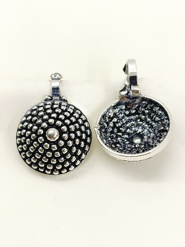 Ghumar Oxidized Plain Silver Dotted Dome Bygadi Cuff Pair
