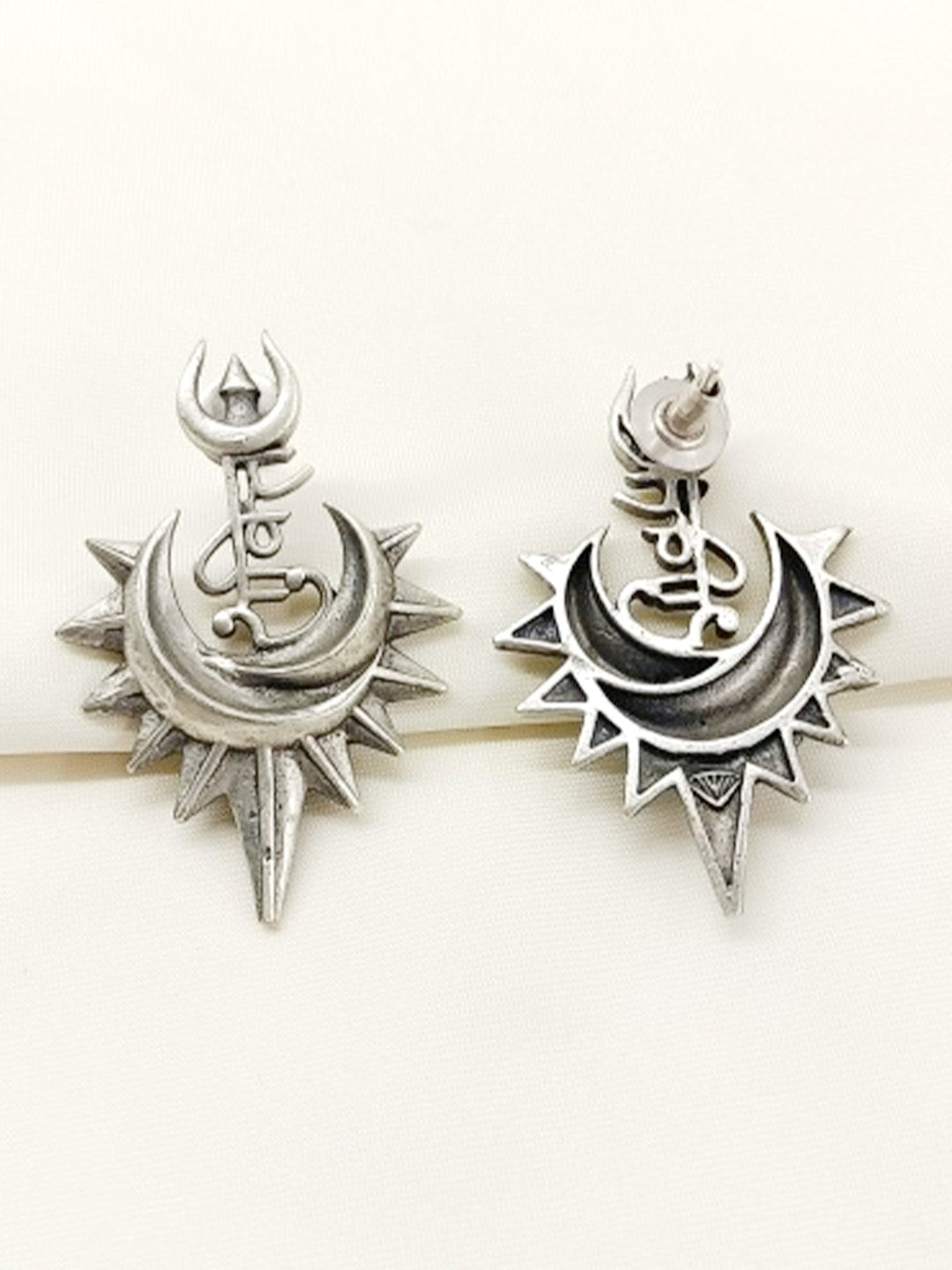 Charuni Plain Oxidized Earring