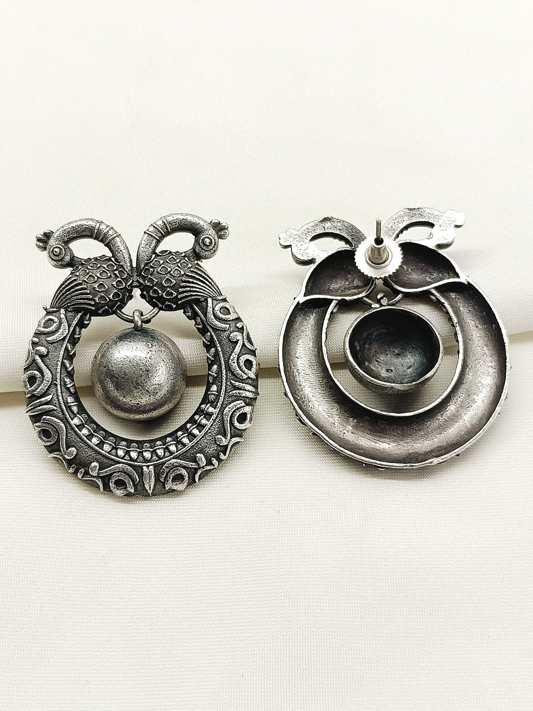 Mehar Plain Oxidized Earring