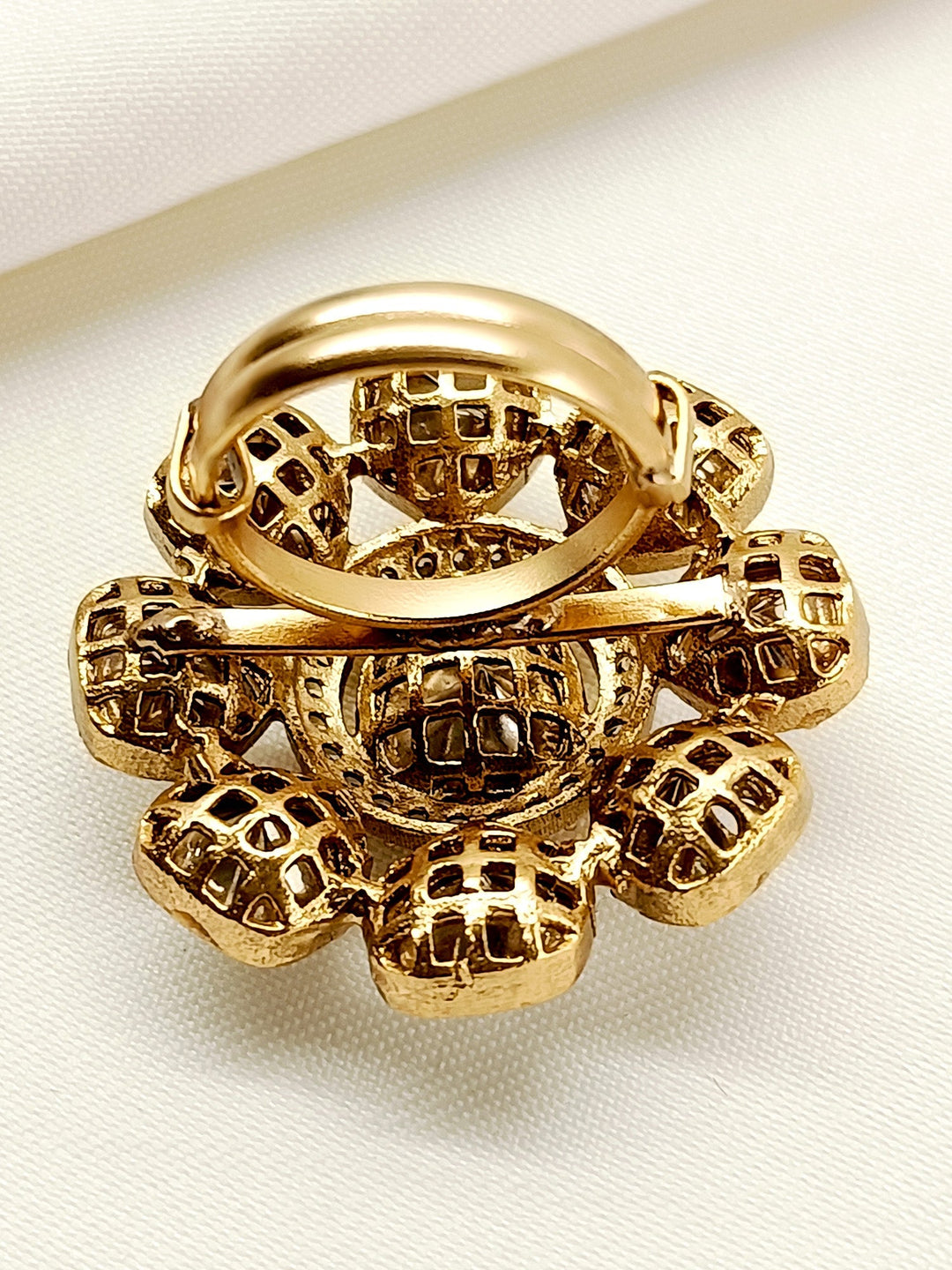 Bhumika White Kundan Finger Ring