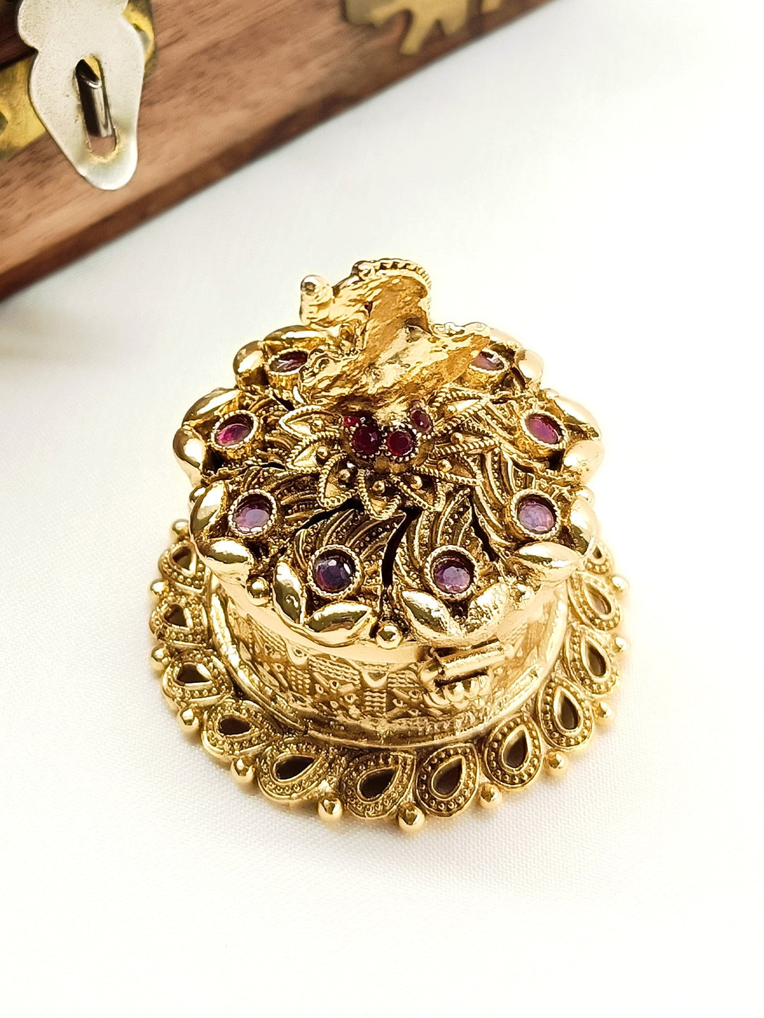 Pavitra Ruby Antique Temple Sindoor Dibbi