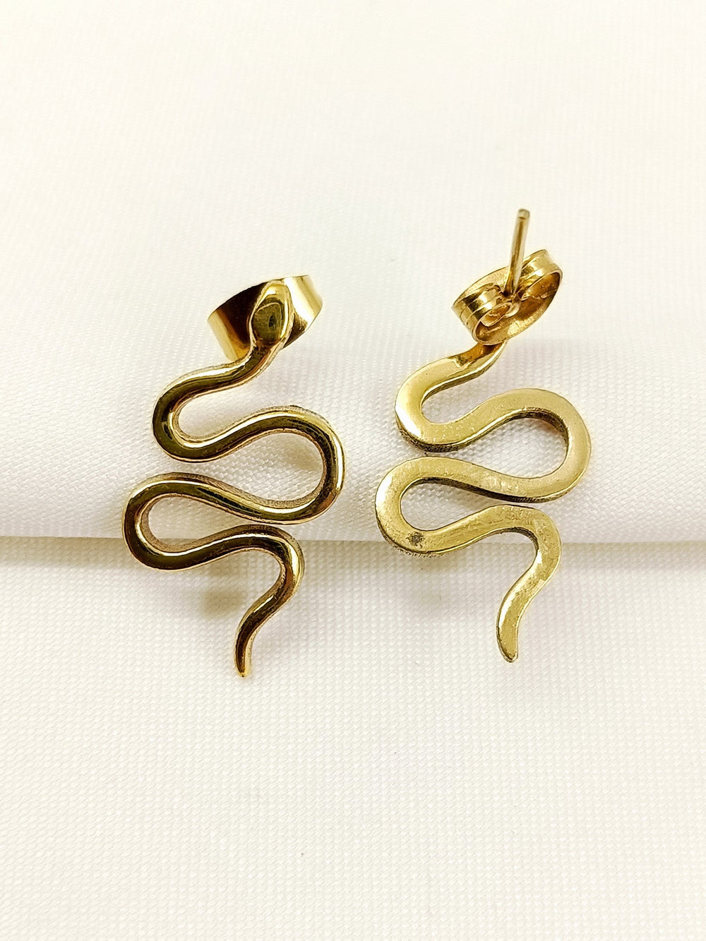 Lav Golden Snake Men's Earring - 2.5 cm Antique Gold Plating
