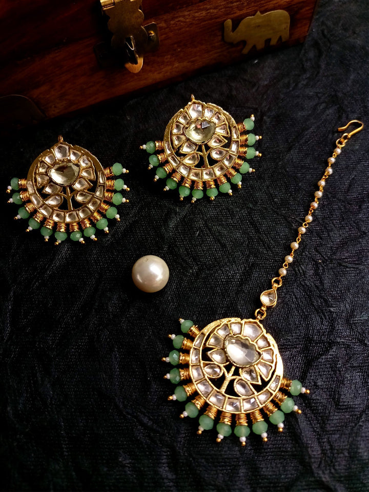 Chameli Kundan Stud With Teeka