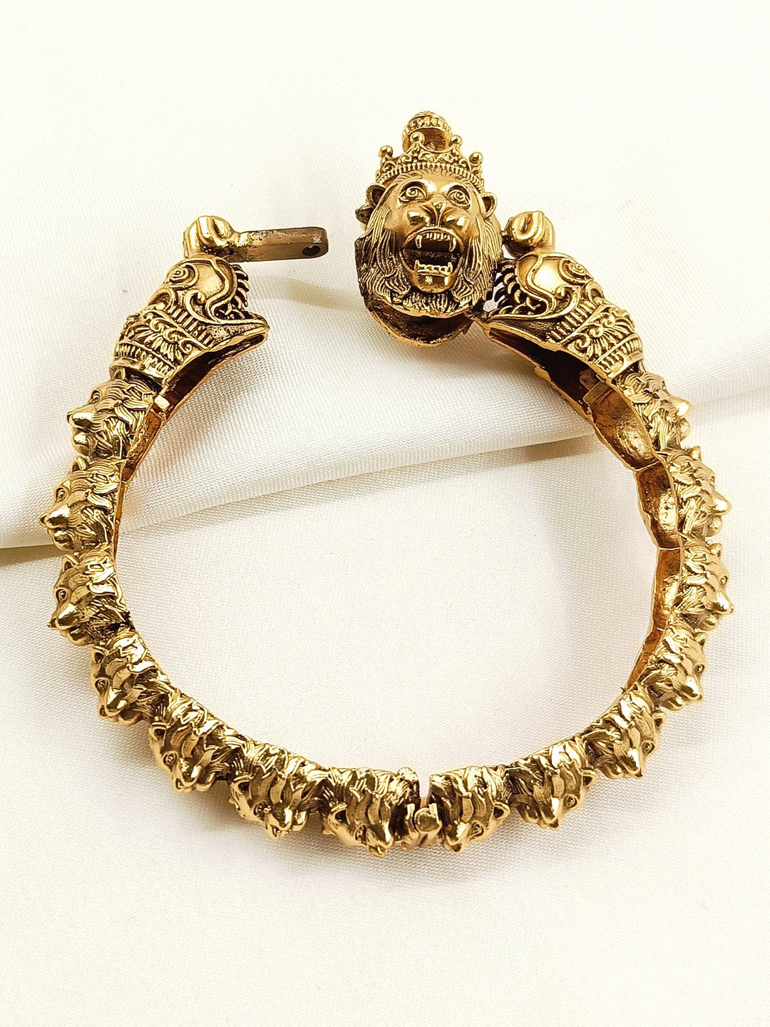 Ruval Men's Lion Gold Kada