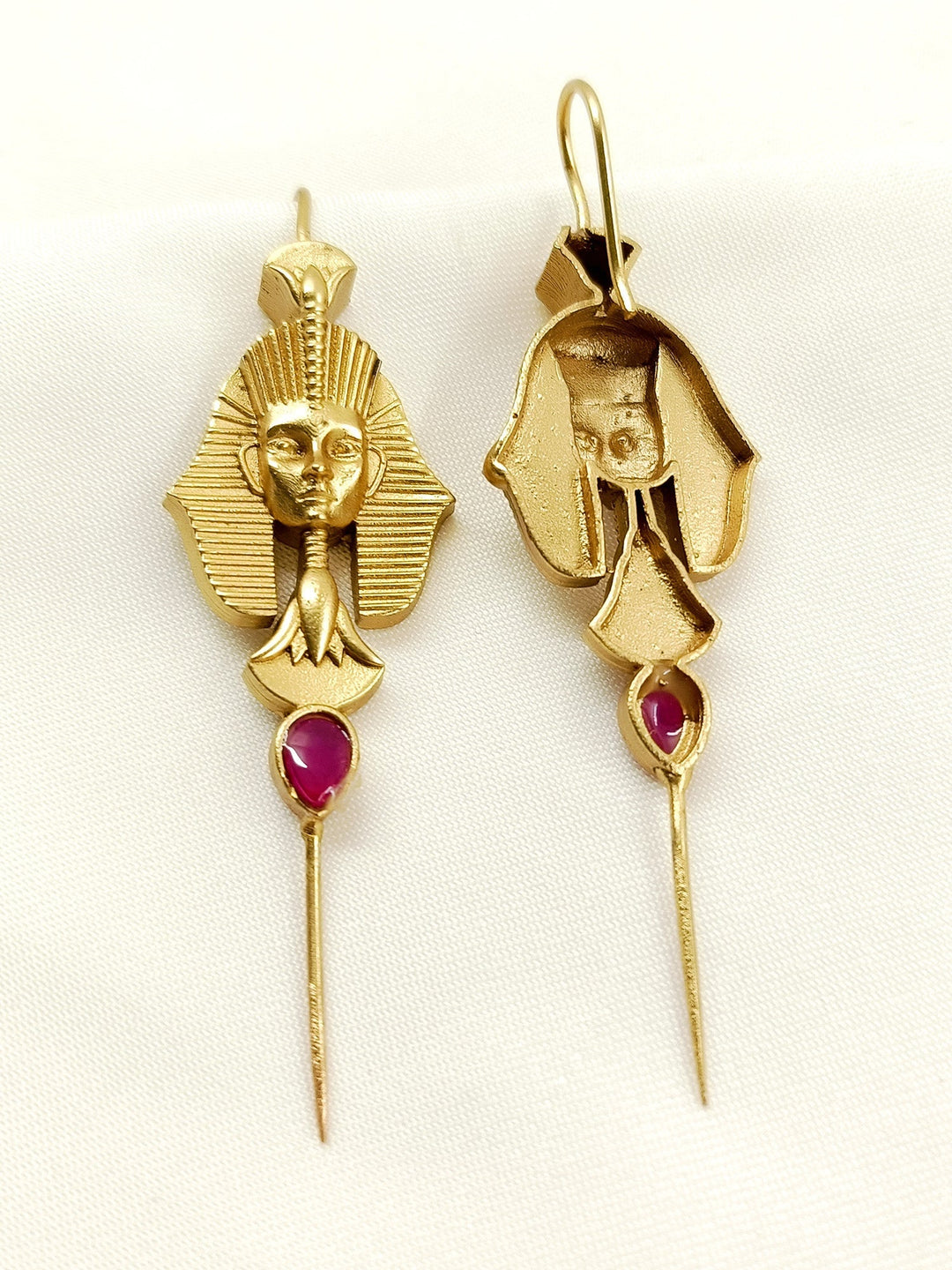Rivan Majenta Egyptian Revival Men&