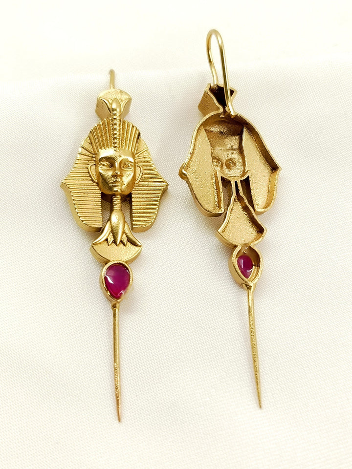 Rivan Majenta Egyptian Revival Men&
