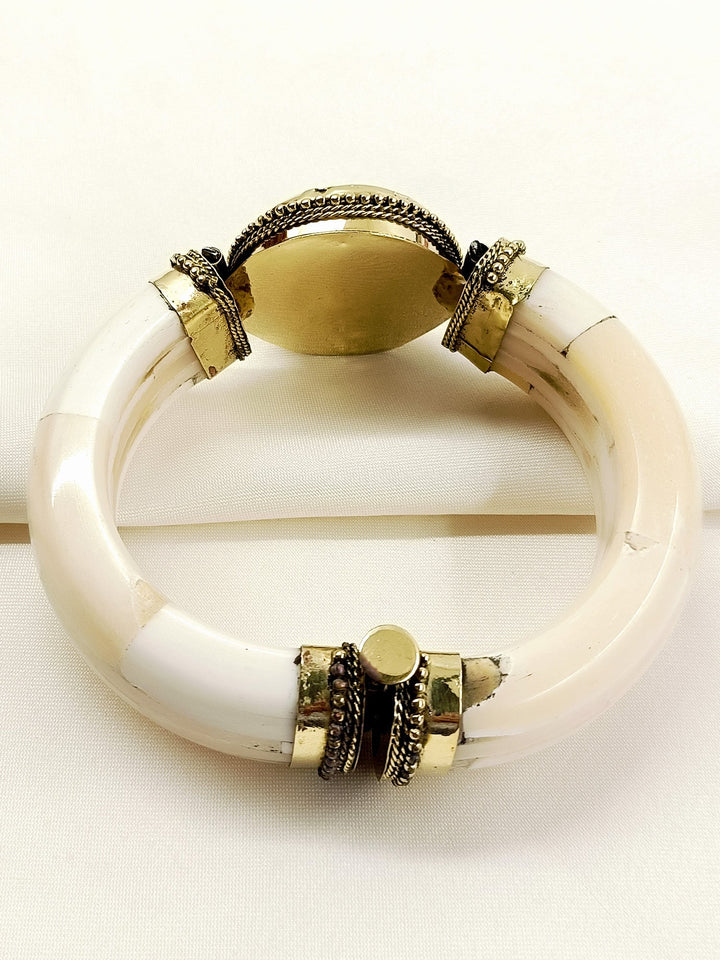 Om Brown Men’s Royal Agate Stone Bone Bracelet - Men&