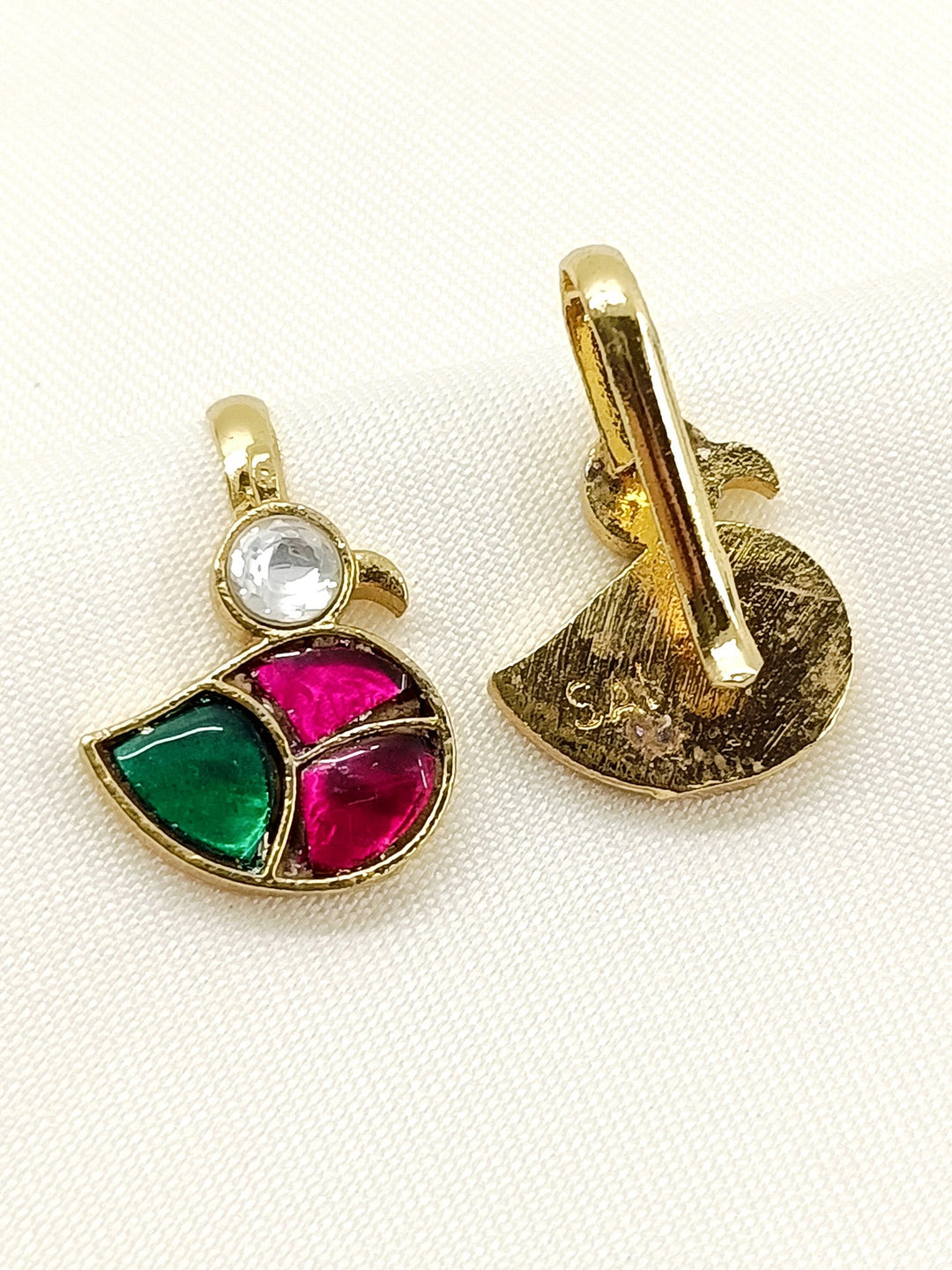 Arnavi R&G Gold Plated Kundan Ear Cuff  [ Price is for Pair ]