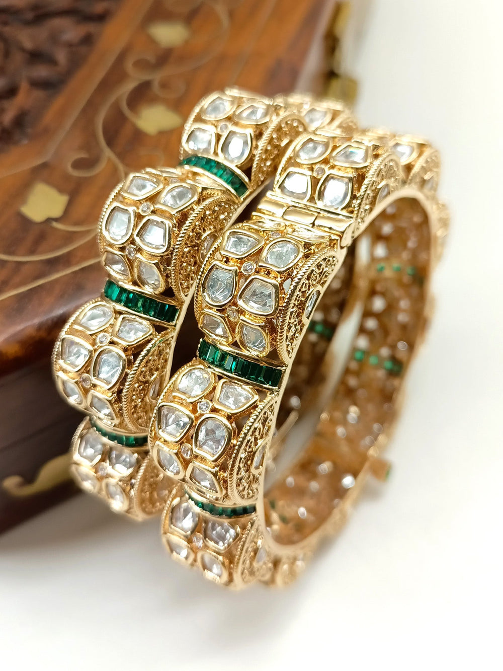 Eira Green Kundan Kada Set Of 2